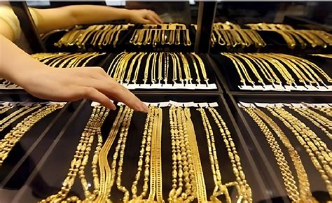 Gold Prices Reach Record High Of Usd Per K Gram