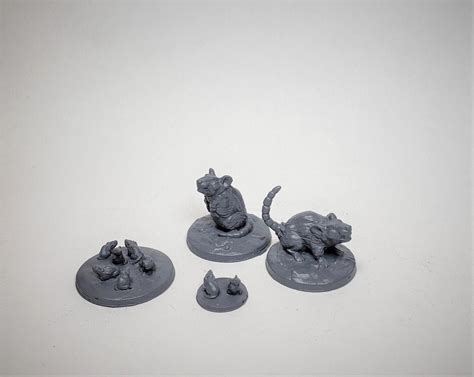 Resin Giant Rats And Swarm 32mm Miniature Dnd Miniature Etsy In 2022