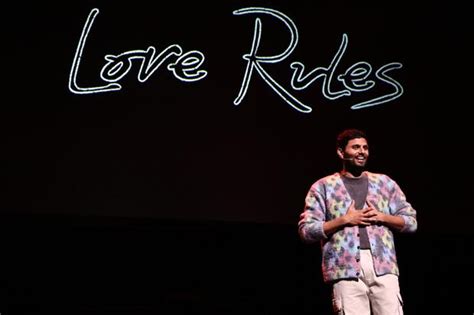 Jay Shetty Auf Welttournee Millionen Menschen Wollen Von Ihm Lernen Wie Man Die Wahre Liebe Findet