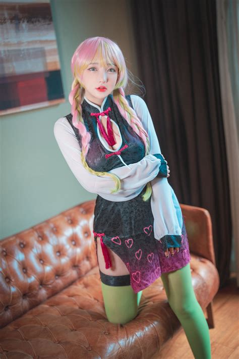 Son Ye Eun Kimetsu No Yaiba Mitsuri Kanroji Cosplay Desnudo The Best