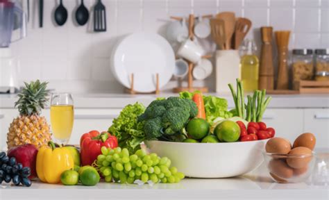 Frutas Y Verduras De Temporada Listas Para El Mes De Junio