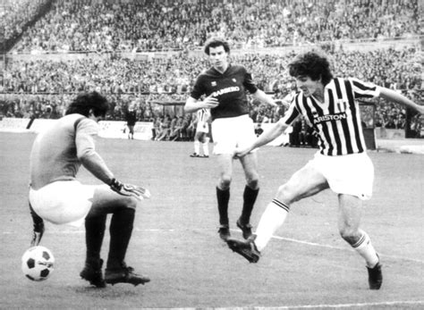 Morto Paolo Rossi Lhombre Del Mundial 1982 Corriereit