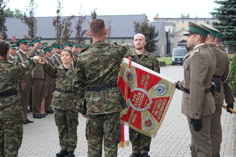 Lubowanie Nowych Stra Nik W Granicznych Uroczysto W