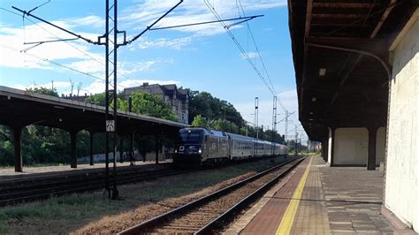 IC Wawel IC Piast IC Ślązak i inne pociągi na stacji PKP Mysłowice