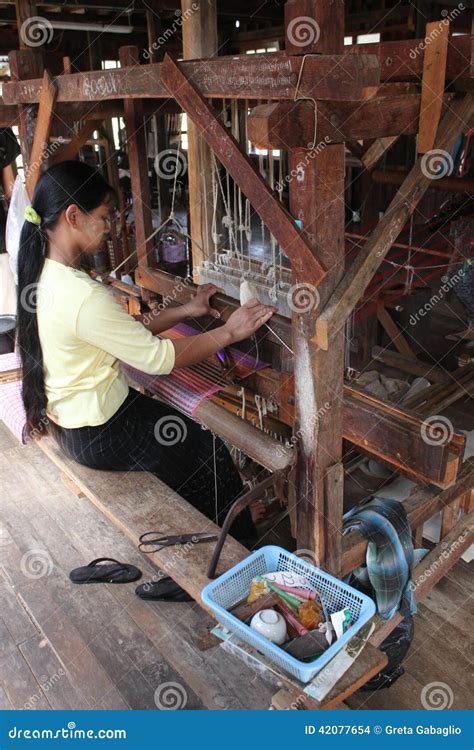 Myanmar Hand Loom Woman Editorial Stock Image Image Of Helps 42077654