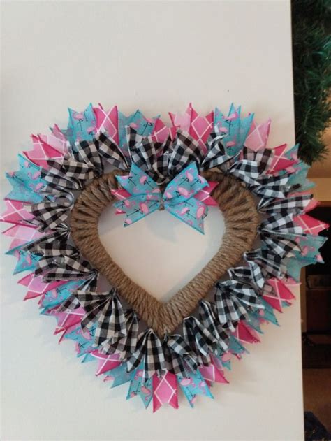 Pin By Melanie Kastor Carroll On Crafts I Made Valentine Wreath