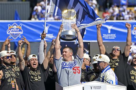 Dodgers and fans relish festive World Series parade