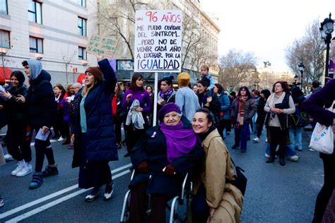 Fotos Las Fotos De Las Dos Manifestaciones Por El 8M Celebradas En