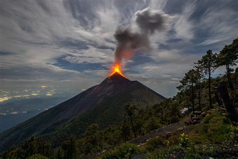 Volcán de Fuego Guatemala: Unveiling the Heart of Fire