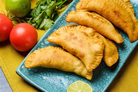 Simple Shrimp Empanadas [Empanadas de Camarones] 戀 - Cook Gem