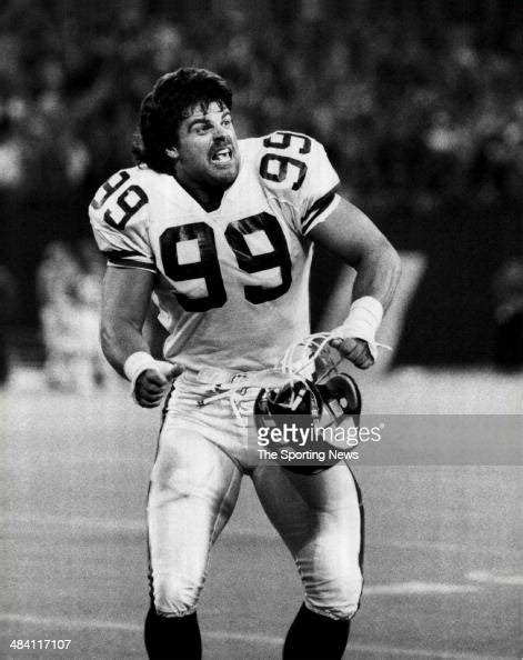 Mark Gastineau Of The New York Jets Celebrates Circa 1980s News Photo