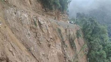 Uttarakhand News Pithoragarhs Dharchula Hit By Massive Landslide Road Blocked Today News