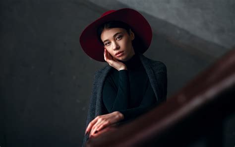 Women Model Portrait Brunette Looking At Viewer Red Hat