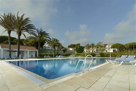 Paradores Con Playa Para Escaparte En Verano Paradores