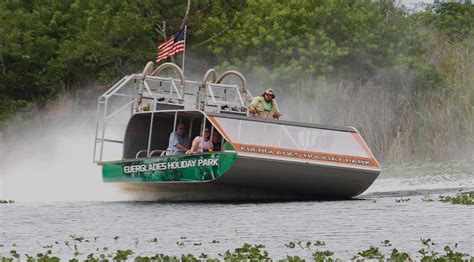 Descubra La Emoci N Del Paseo En Airboat En El Everglades Holiday Park