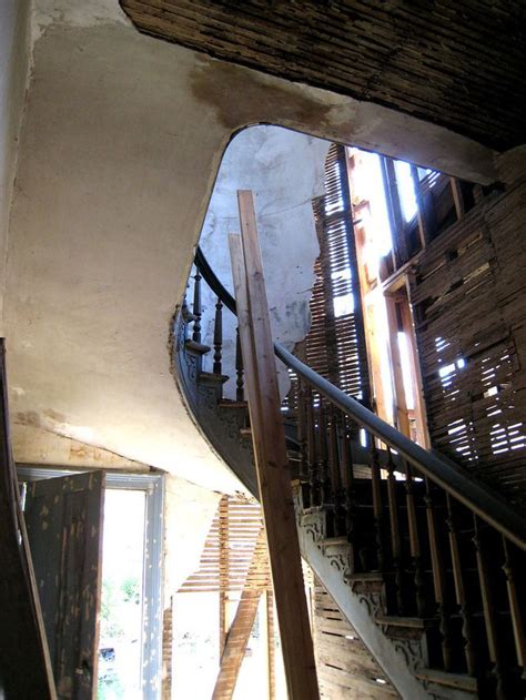 See inside Eufaula's most eerily beautiful, long-abandoned house - al.com