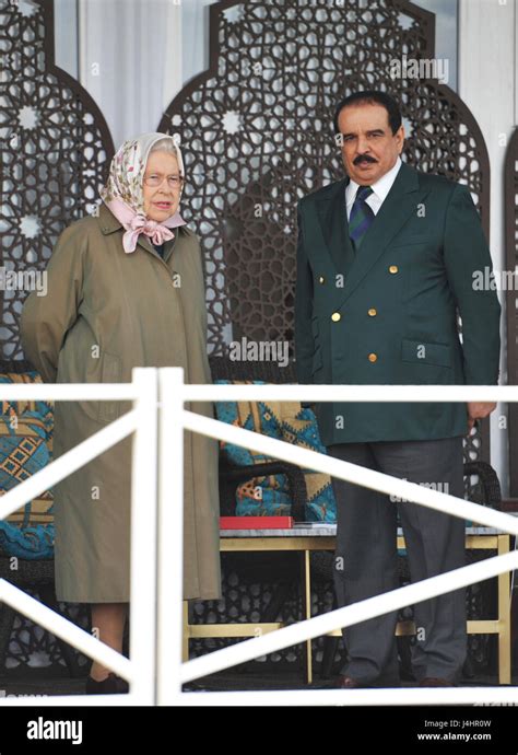 Queen Elizabeth Ii And The King Of Bahrain Hamad Bin Isa Al Khalifa During The Royal Windsor