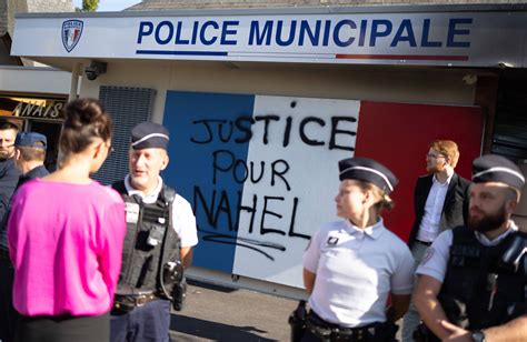 Mort De Nahel Le Policier Auteur Du Tir Reste En Détention Provisoire Après Le Refus De Sa