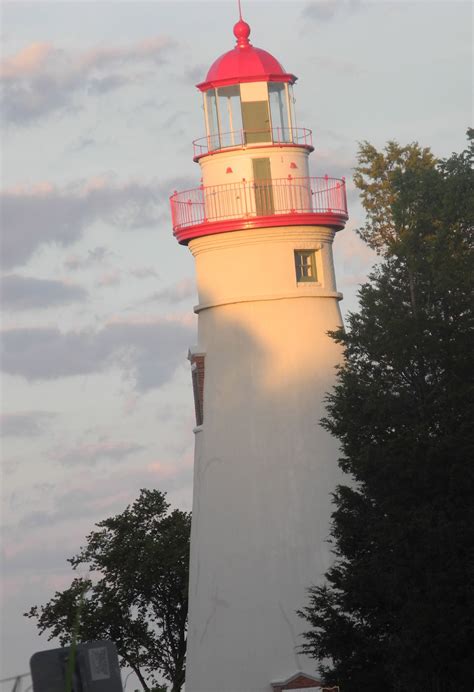 Lighthouse at Lake Erie | Lighthouse, Lake erie, Fun things to do