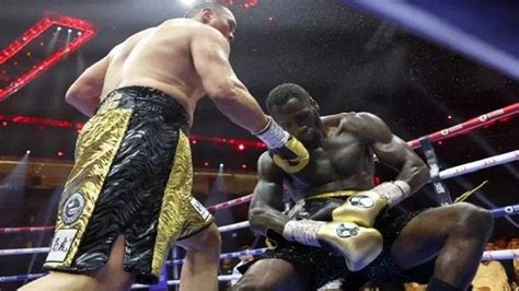 Hasil Tinju Dunia Deontay Wilder Menyerah Ronde Setelah Jadi Bulan