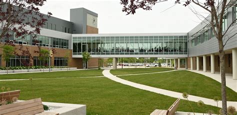 Campus Environment - WIU Quad Cities - WIU