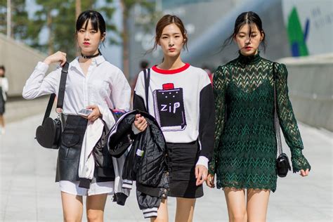 Seoul Fashion Week SS17 Street Style | Korean fashion teen, Seoul ...