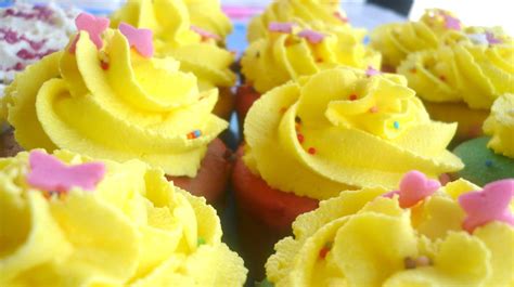 Yellow Cupcakes ♥ - Cupcakes Photo (35381891) - Fanpop