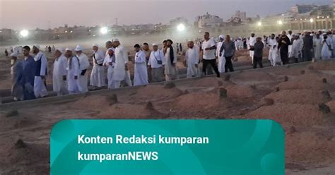 Foto Makam Keluarga Dan Sahabat Nabi Muhammad SAW Ramai Dikunjungi