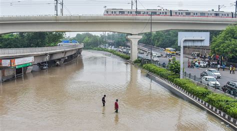 Delhi On ‘extreme Flood Alert As Yamuna Overflows Key Roads Shut 10