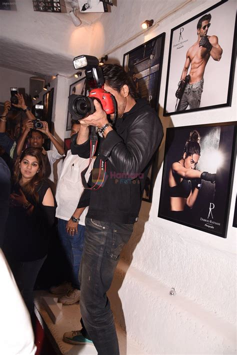 Shahrukh Khan At Dabboo Ratnani Calendar Launch In Mumbai On 11th Jan