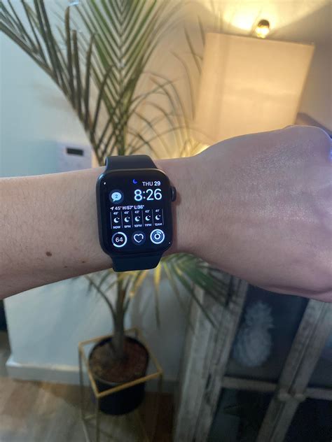 Upgraded to the SE! Loving it so far! : r/AppleWatch