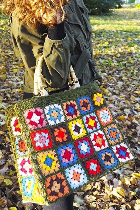 43 Amazing Granny Square Crochet Bag Design Ideas Womenstyle Crochet