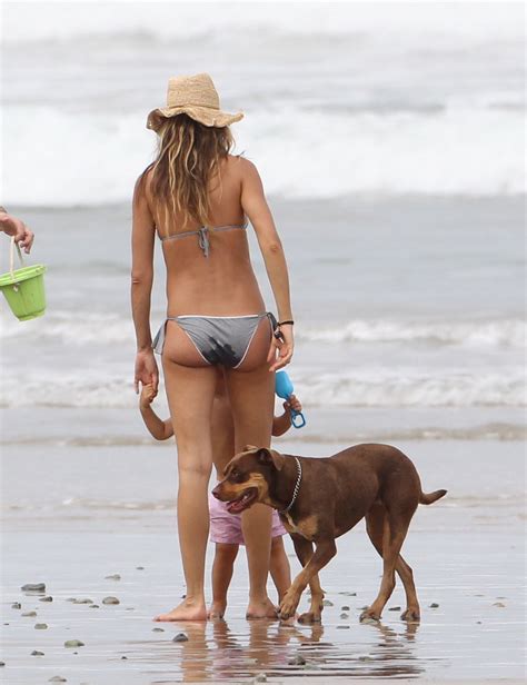 Gisele Bundchen Bikini Candids On A Beach In Costa Rica 12 GotCeleb