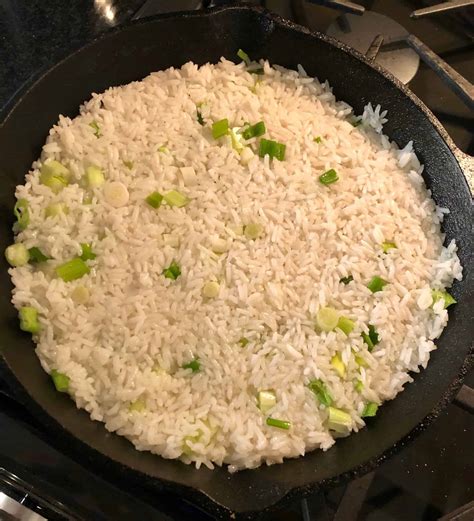 Bobby Flay S Crispy Coconut Scallion Rice C H E W I N G T H E F A T