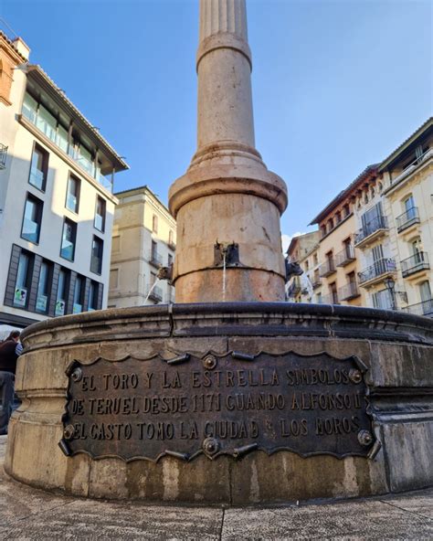 La Plaza Del Torico En Teruel Con Andador Visitas Guiadas Albarrac N