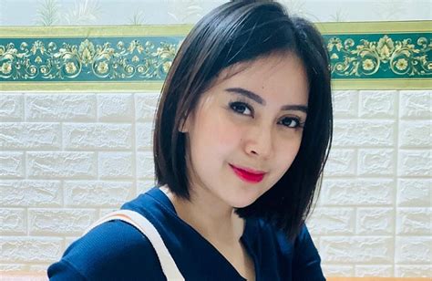 5 Potret Arfita Dwi Putri Istri Yama Carlos Yang Tengah Jadi Sorotan