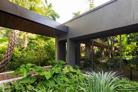 Tropical Modern - CARLOS SOMOZA | LANDSCAPE ARCHITECTURE