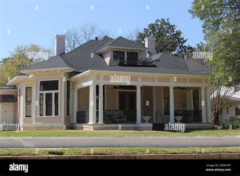 Historic House in Rural Small Town Eastern Texas Stock Photo - Alamy