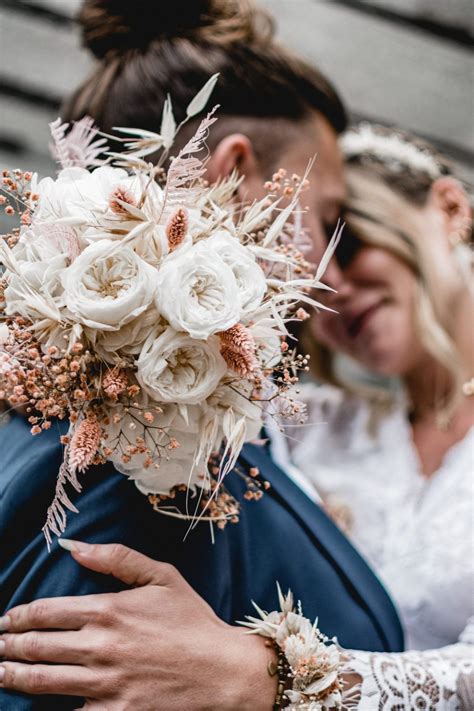 Brautstrau Mit Wei En Englischen Stabilisierten Rosen Und Wei Er