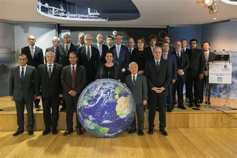 planet summit vers la creation dun observatoire spatial du