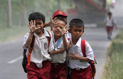 Arti And Makna Dari Warna Seragam Sekolah Di Indonesia