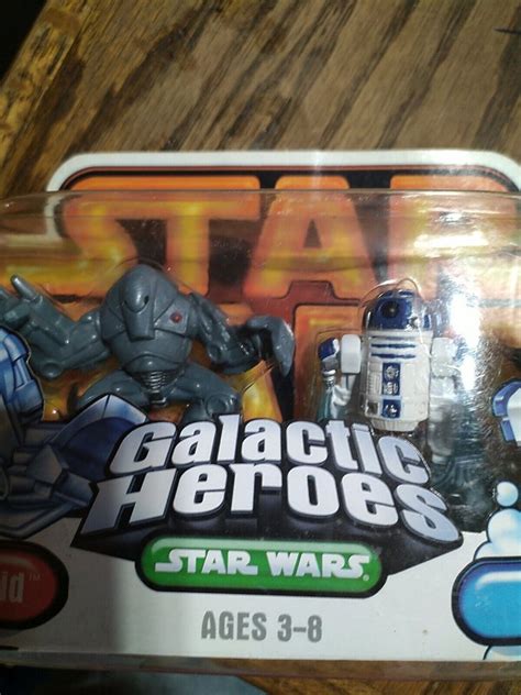 Star Wars Galactic Heroes Super Battle Droid & R2-D2 Ha