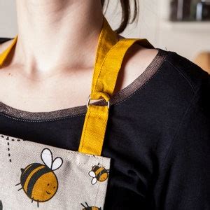 Linen Apron With Bees Design Gift For Beekeeper Gift For Women