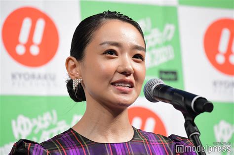 画像3940 山田裕貴「三十路になりました」誕生日当日に受賞 “熱烈ハグ”で祝福＜ゆうばり国際ファンタスティック映画祭2020