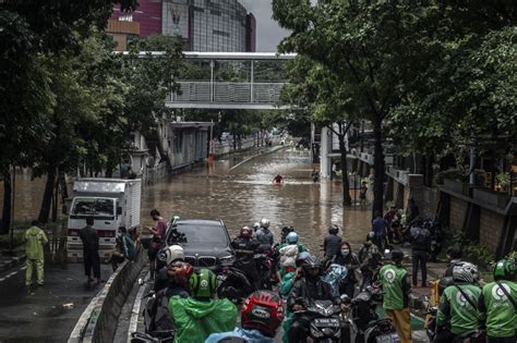 Flood-free Jakarta - Indonesia Water Portal