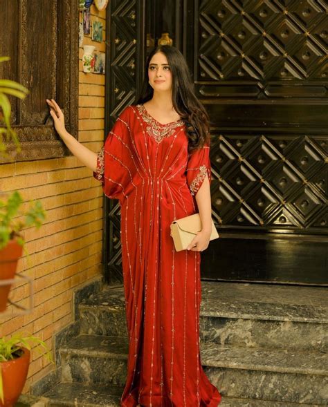 Rimsha Waheed Kiani Fancy Womens Dresses Fashion Designing Blouse