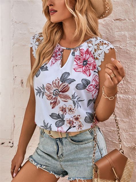 Random Floral Print Keyhole Neckline Guipure Lace Panel Blouse