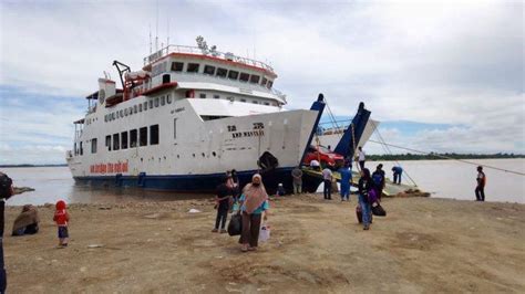 Berlayar Siang Ini Berikut Jadwal Dan Tarif Kapal Feri Rute Tana