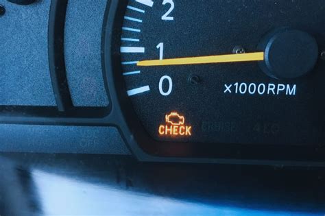 What To Do When The Check Engine Light Comes On Road Sumo