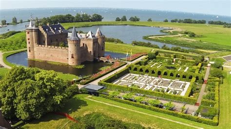 Muiderslot Castle Near Amsterdam Amsterdam Info